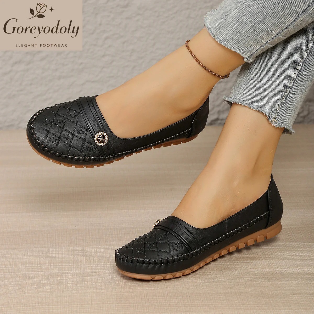 Women’s Quilted Leather Loafers Slip On Breathable Casual Walking Flat Shoes