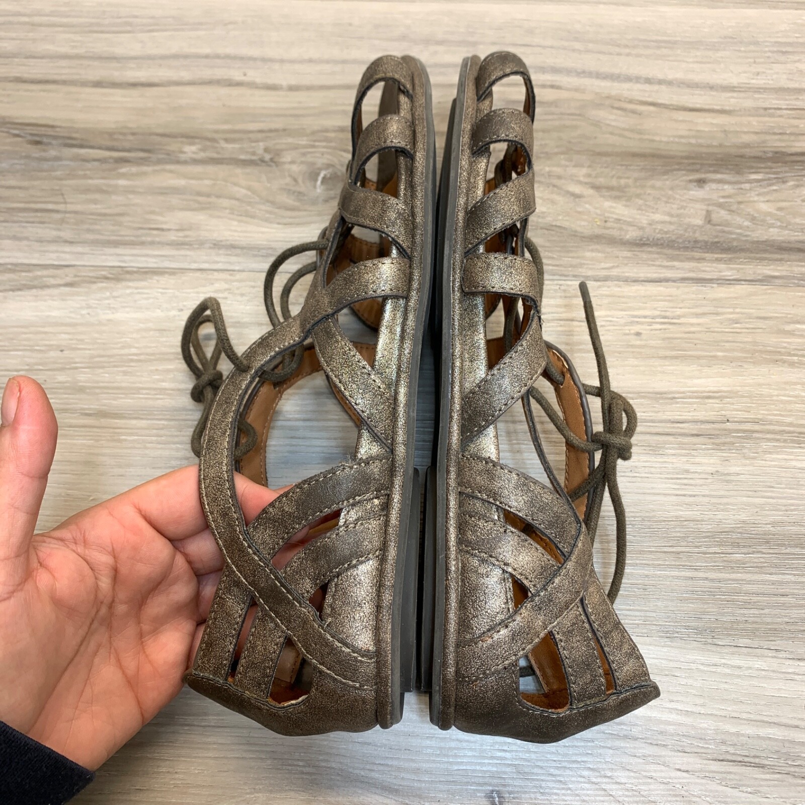 Gentle Souls Shoes Orly Gladiator Cage Metallic Man Made Sandal Size 8.5M