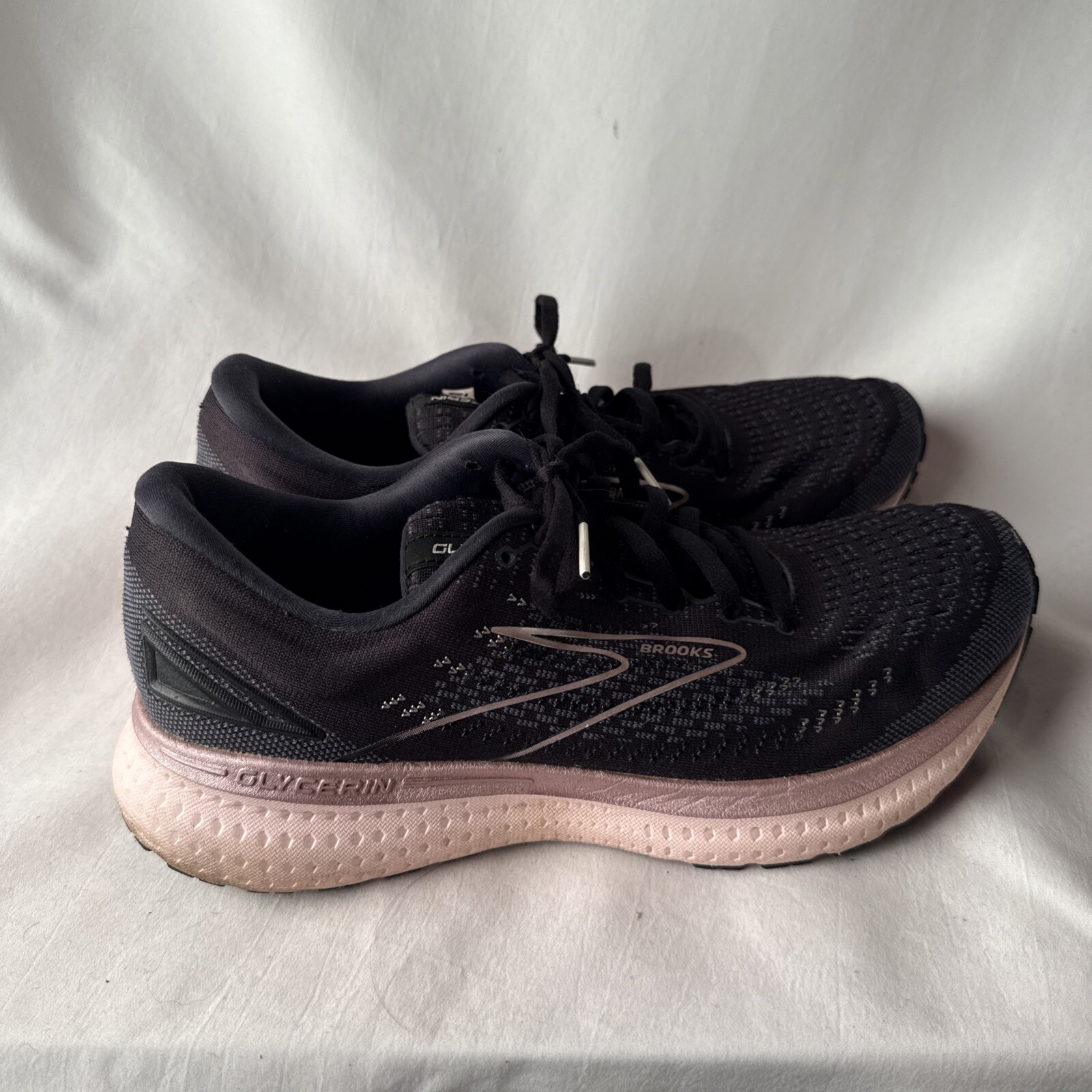 Brooks Glycerin GTS 19 Womens Size 10 Black Athletic Shoes Sneakers 1203441B074
