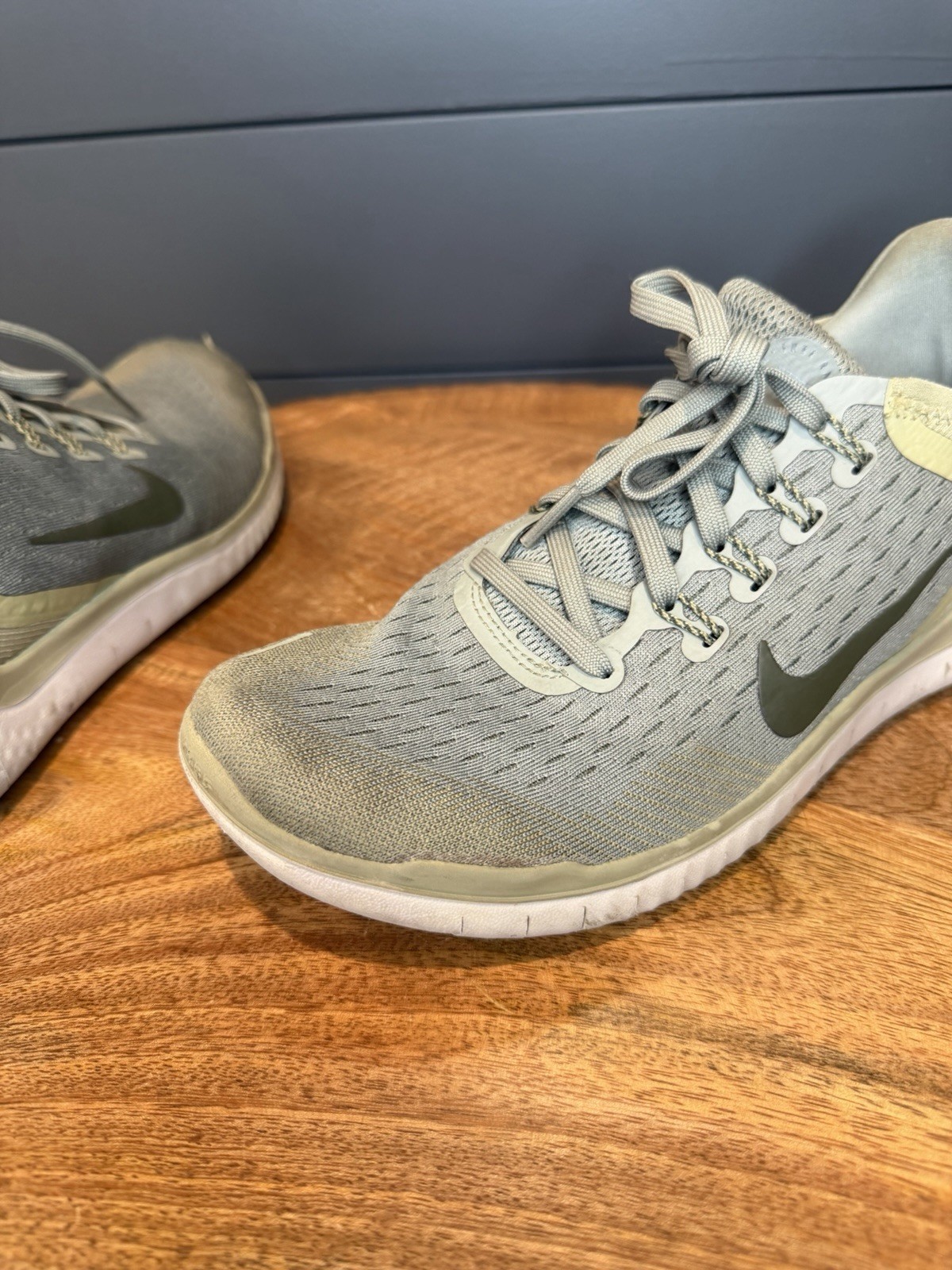 Nike Women’s Size 8.5 Free RN 2018 Stucco/Khaki Running Shoes 942837-004