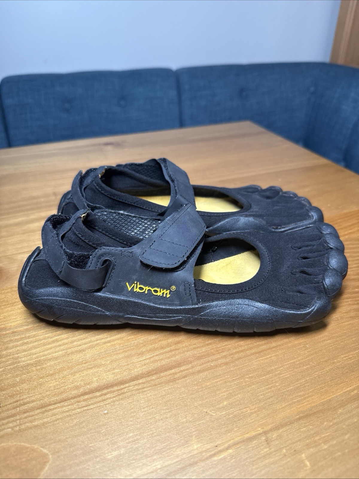 Vibram FiveFingers Women’s Barefoot Shoes Black W118 Size W 41 Size 9