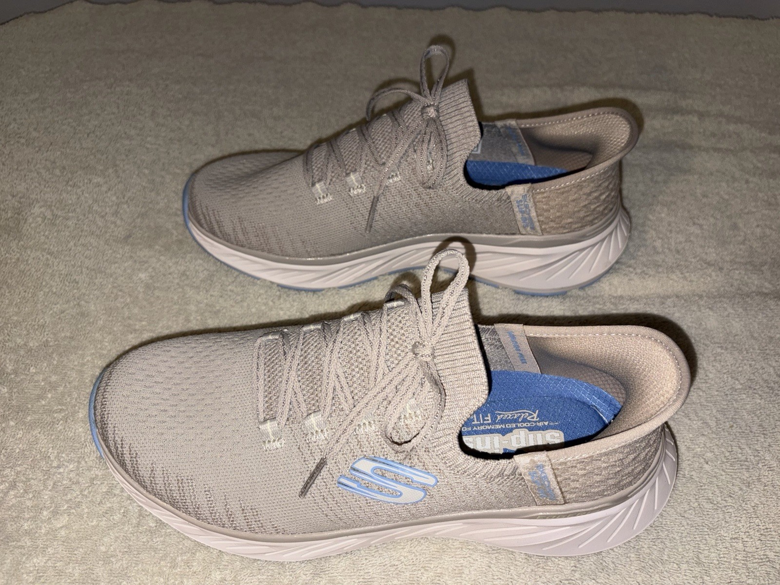 SKECHERS Slip-ins Relaxed Fit Edgeride Womens Gray/Blue Lace-Up Running Sneakers