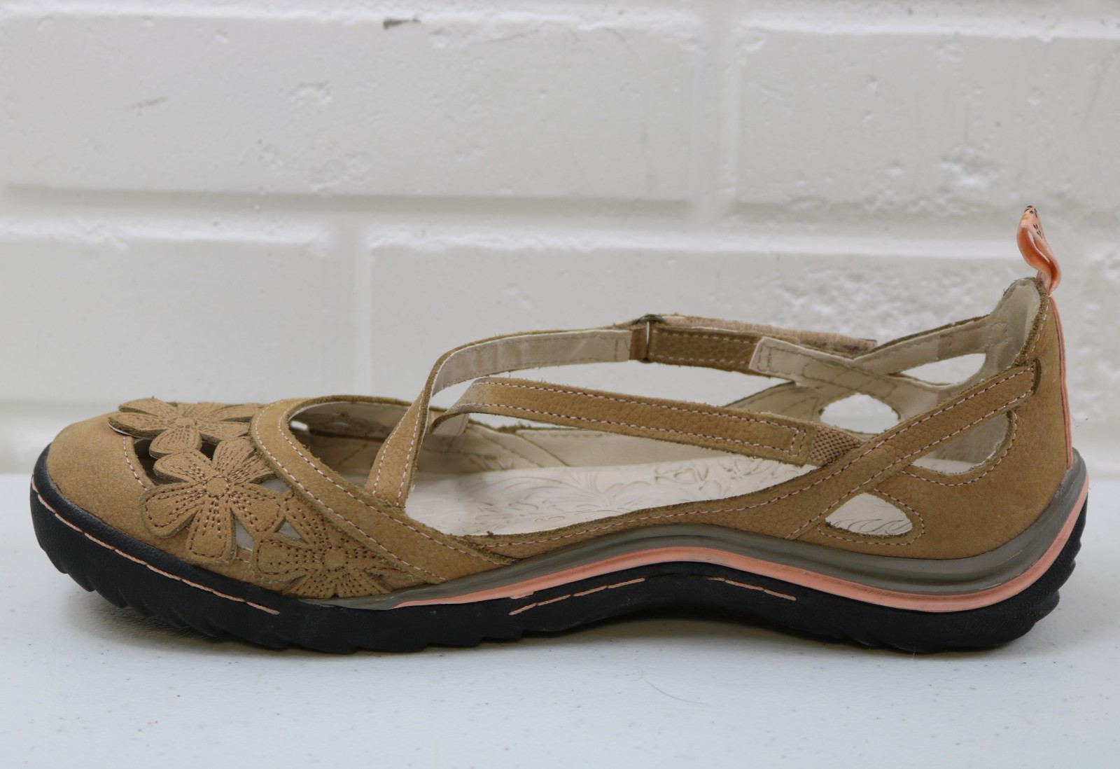 JBU by Jambu Tan Blossom Encore Sandals Womens 10M All Terra Traction Hiking