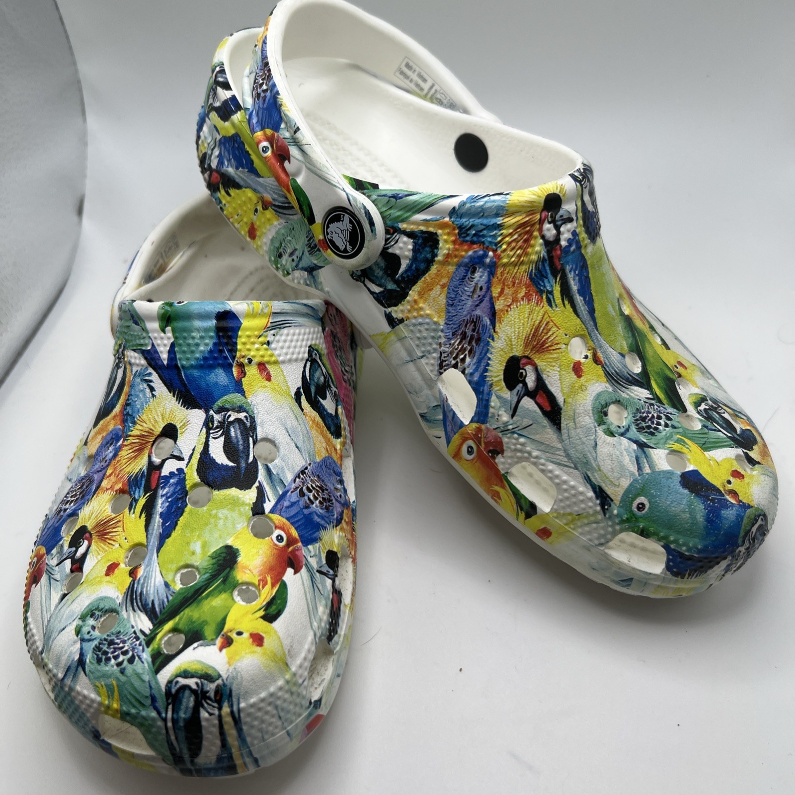 Crocs Island Escape Clogs Women’s Size 8 Mens Size 6 SEE DESCRIPTION