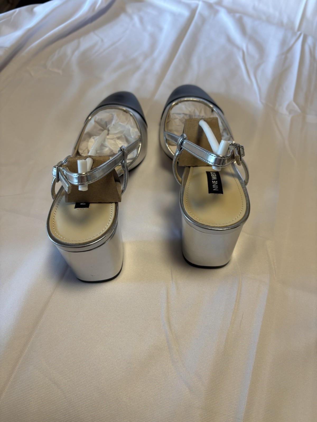 Nine West Women’s 9.5 Silver/Black Cap Toe Slingback Buckle Block Heel