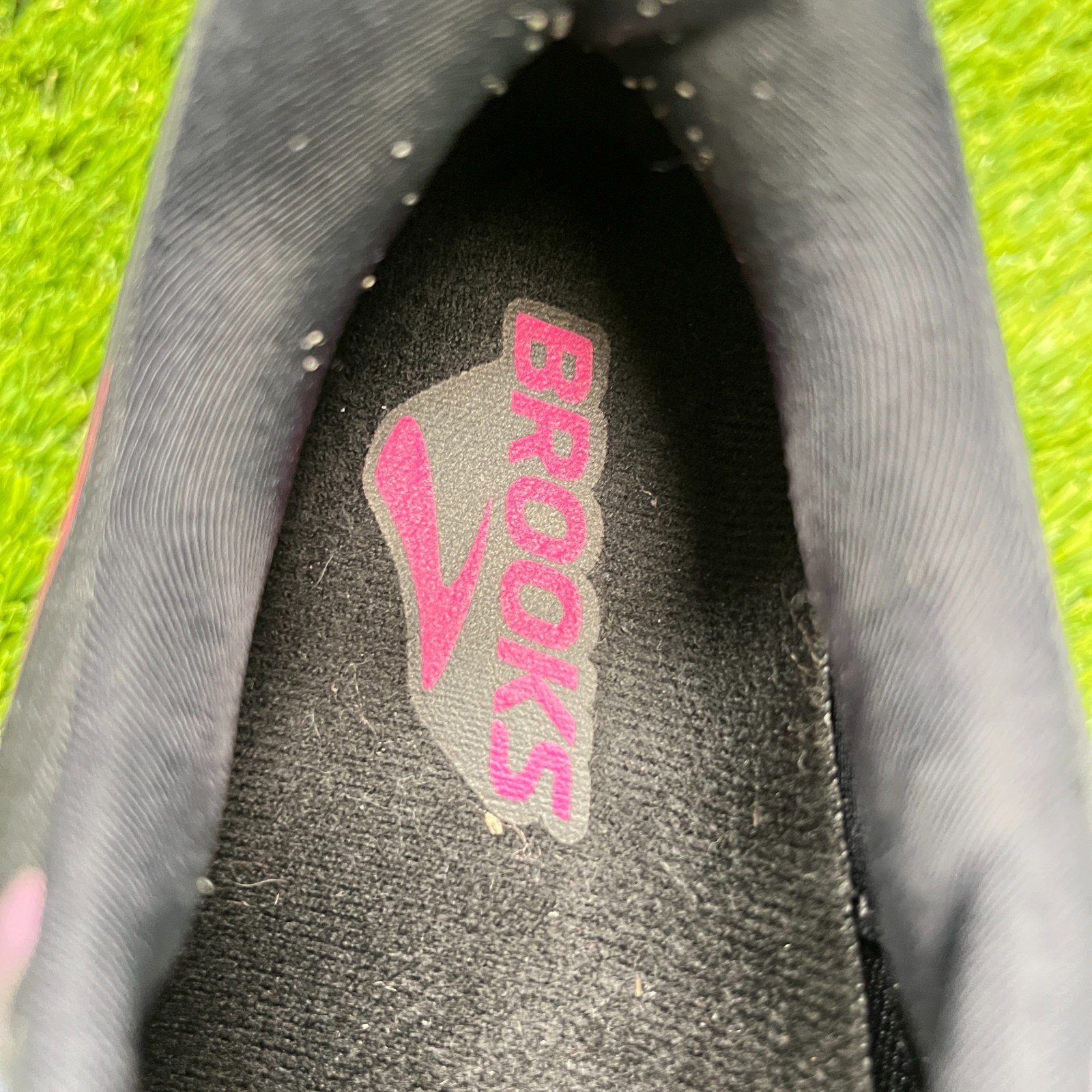 Brooks Launch 4 Womens Size 8 Black Pink Blue Athletic Running Shoes Sneakers