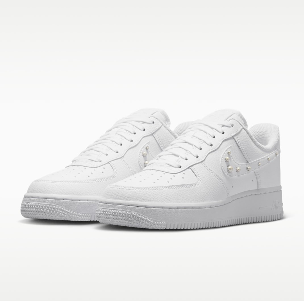 NIKE Women’s Air Force 1 ’07 IU7557-100 White Metallic Silver Pure Platinum
