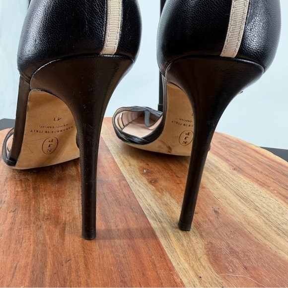 SJP Sarah Jessica Parker Carrie T strap heels black leather sz 41 US 11 4” 100mm