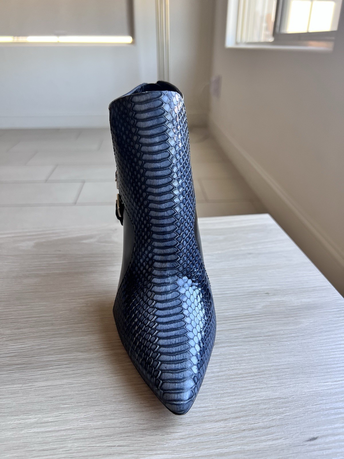 Boss Hugo Boss Midnight Navy Snakeskin Embossed Ankle Boots EU 37.5 US 7.5