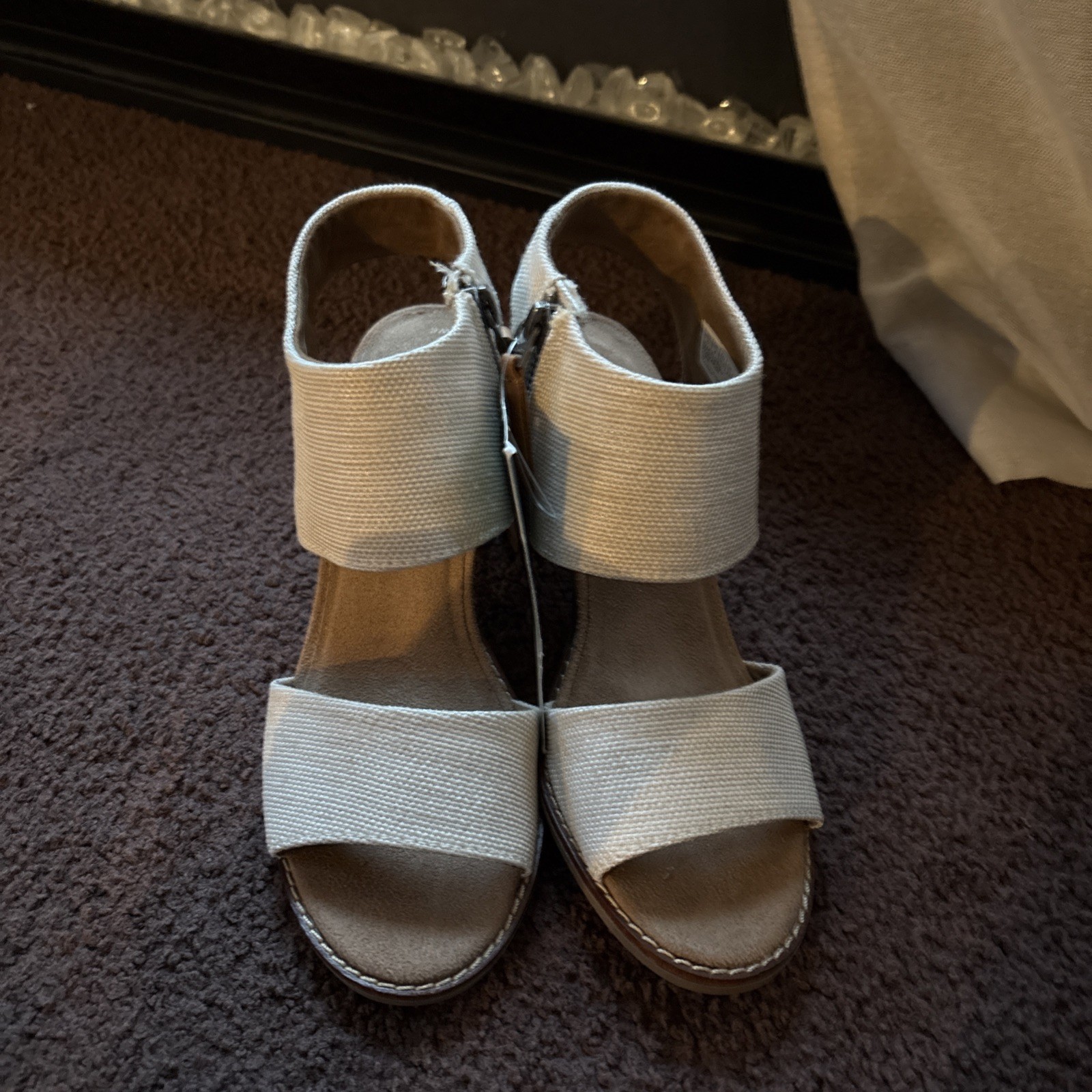 New Tom’s Women’s Size 6M Majorca Cutout Natural Super Cute High Heel Sandals!