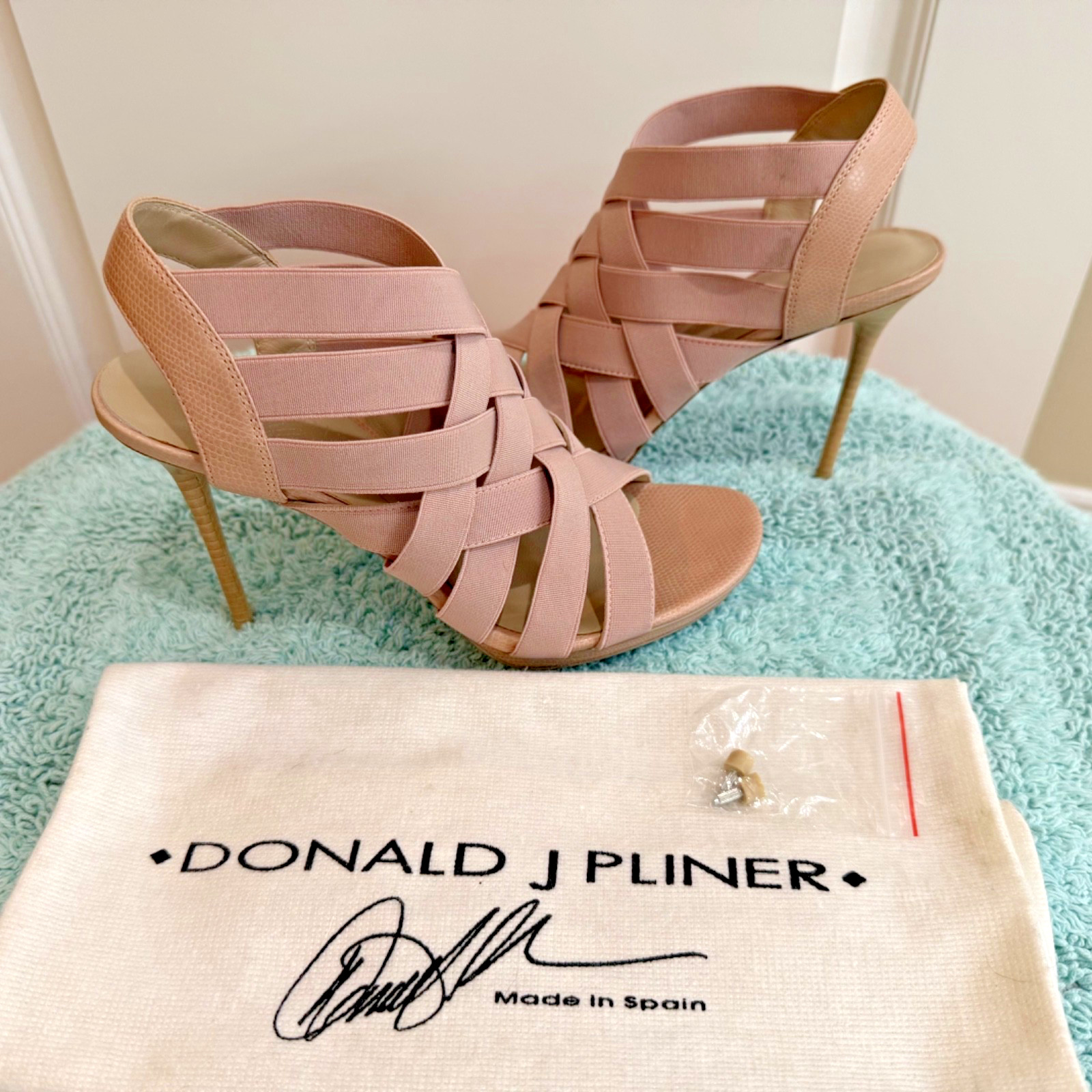 NEW Donald Pliner Maddie Pink Crepe Elastic Strappy Heels 7 NEW w Dust Bag /wob