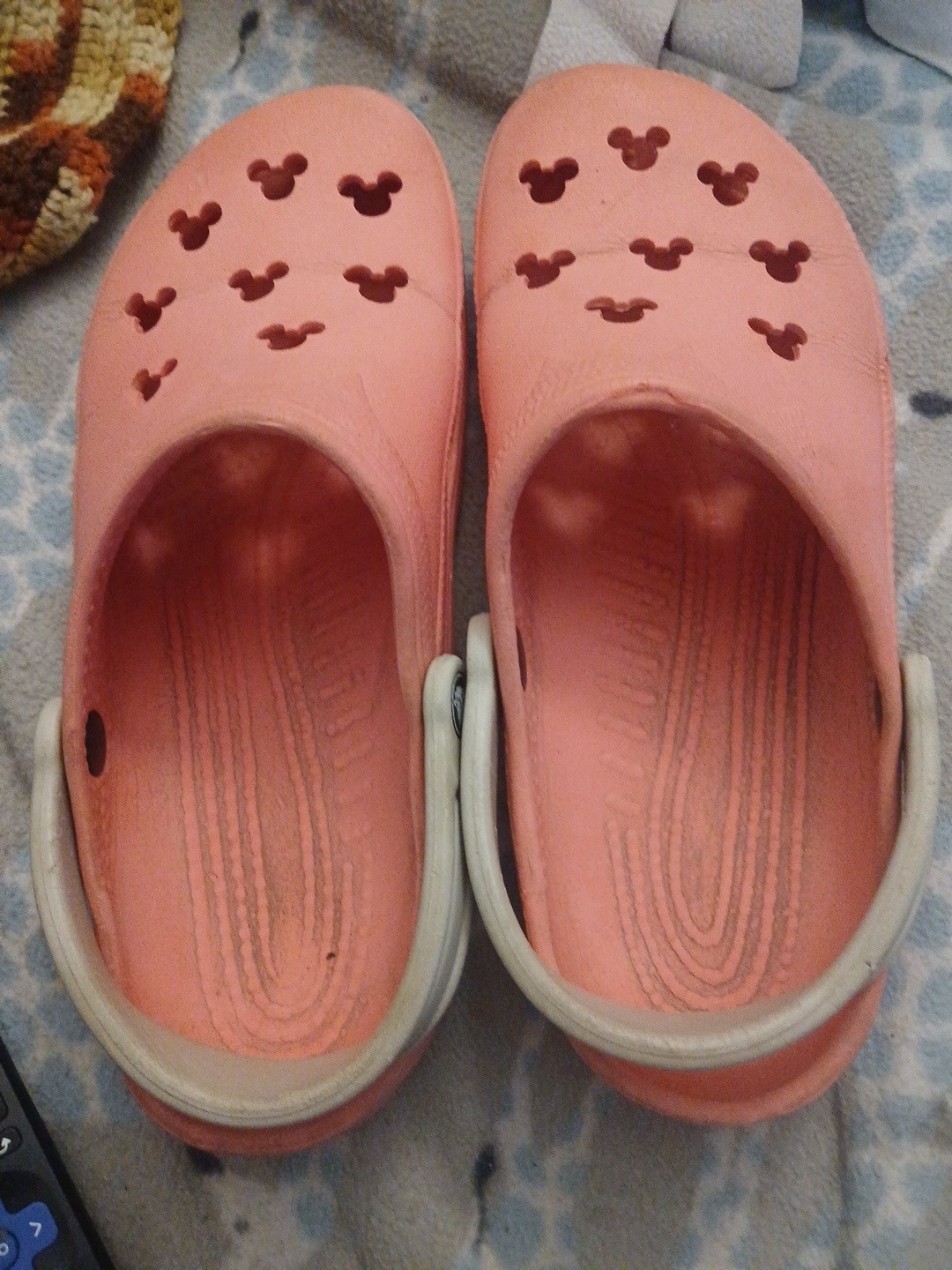 RARE Crocs Classic Clogs Pink Mickey Mouse Cutout Adult Women’s 10-11 Men’s 8-9