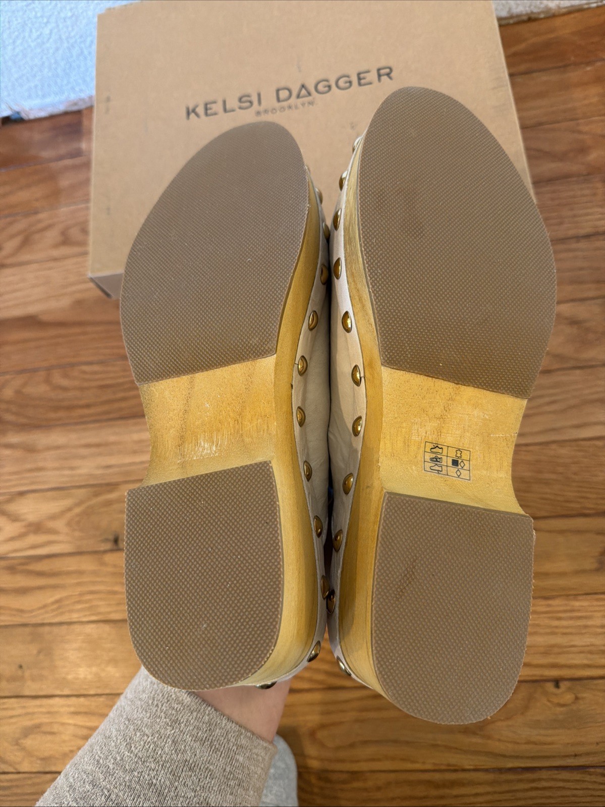 Kelsi Dagger Brooklyn Warehouse Sling Back Clogs Macaroon Vegan Leather 9.5