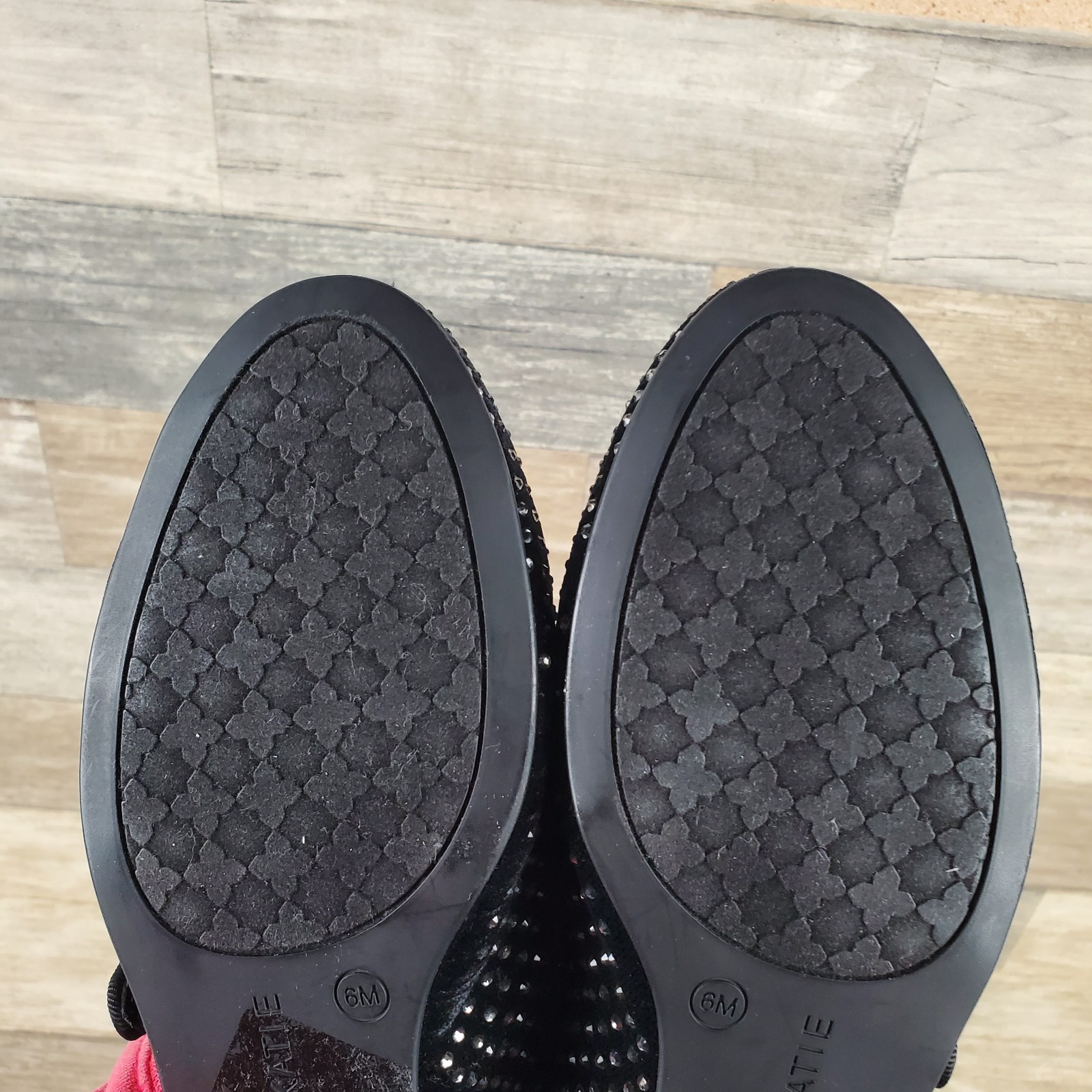 Kelly & Katie Lisara Womens Mary Jane Sz 6 M Comfort Black Velvet Slip On Shoes