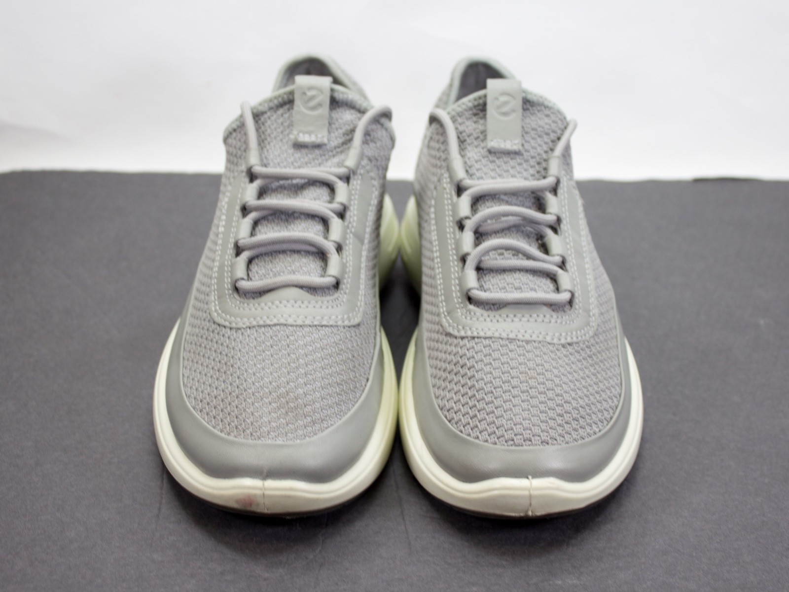 Ecco Soft 7 Runner Womens EU 40 US 9 Gray Lace Up Low Top Casual Shoes Sneakers