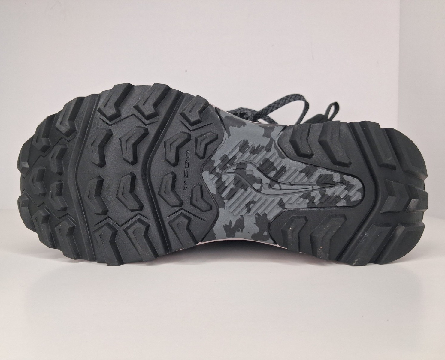 Saucony Excursion TR17 Women’s Trail Sneaker Black/Pink Mesh Lace-Up S10959