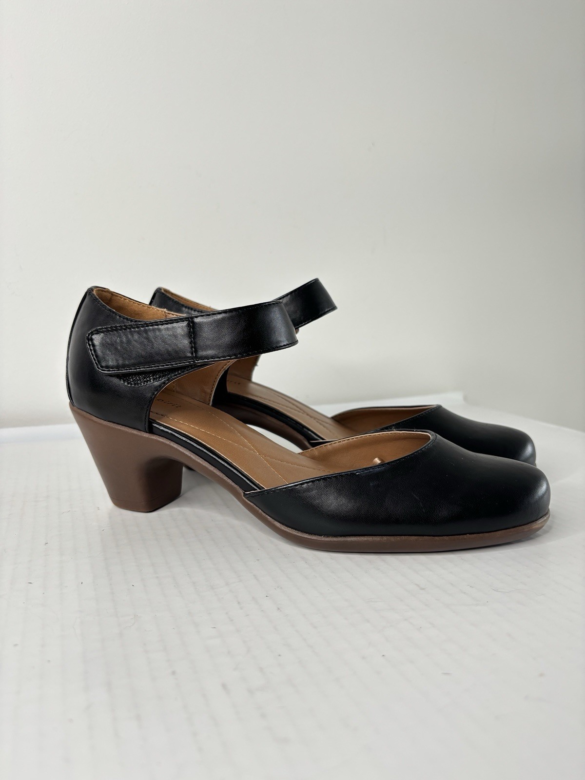 Easy Spirit Clarice Mary Jane Pump Hook Loop Ankle Strap Size 9.5 Black Leather
