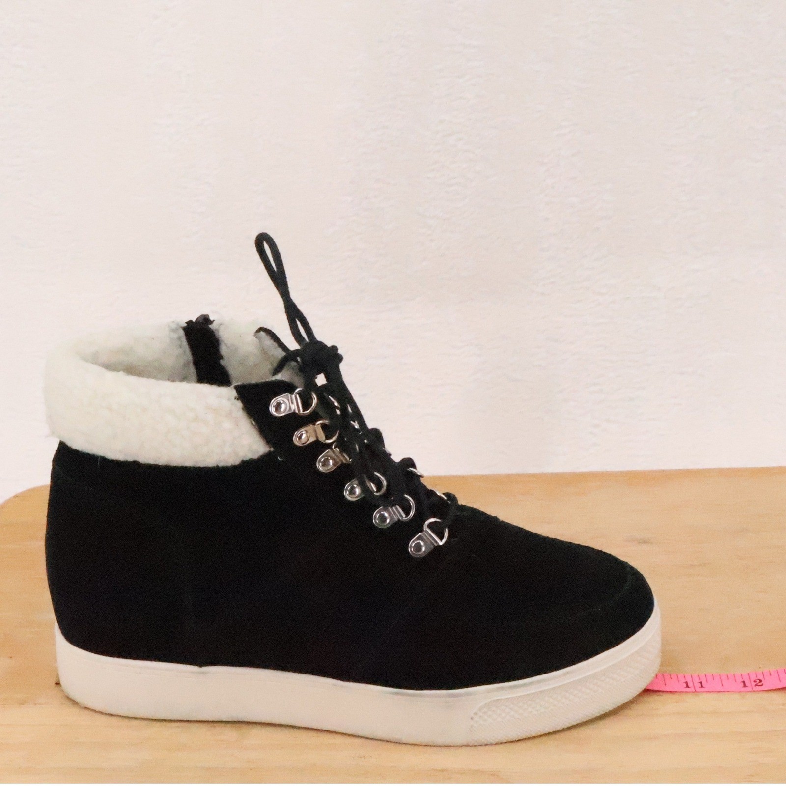 Steve Madden Suede Sherpa Sneaker Boots Womens Size 12 Black High Top Streetwear