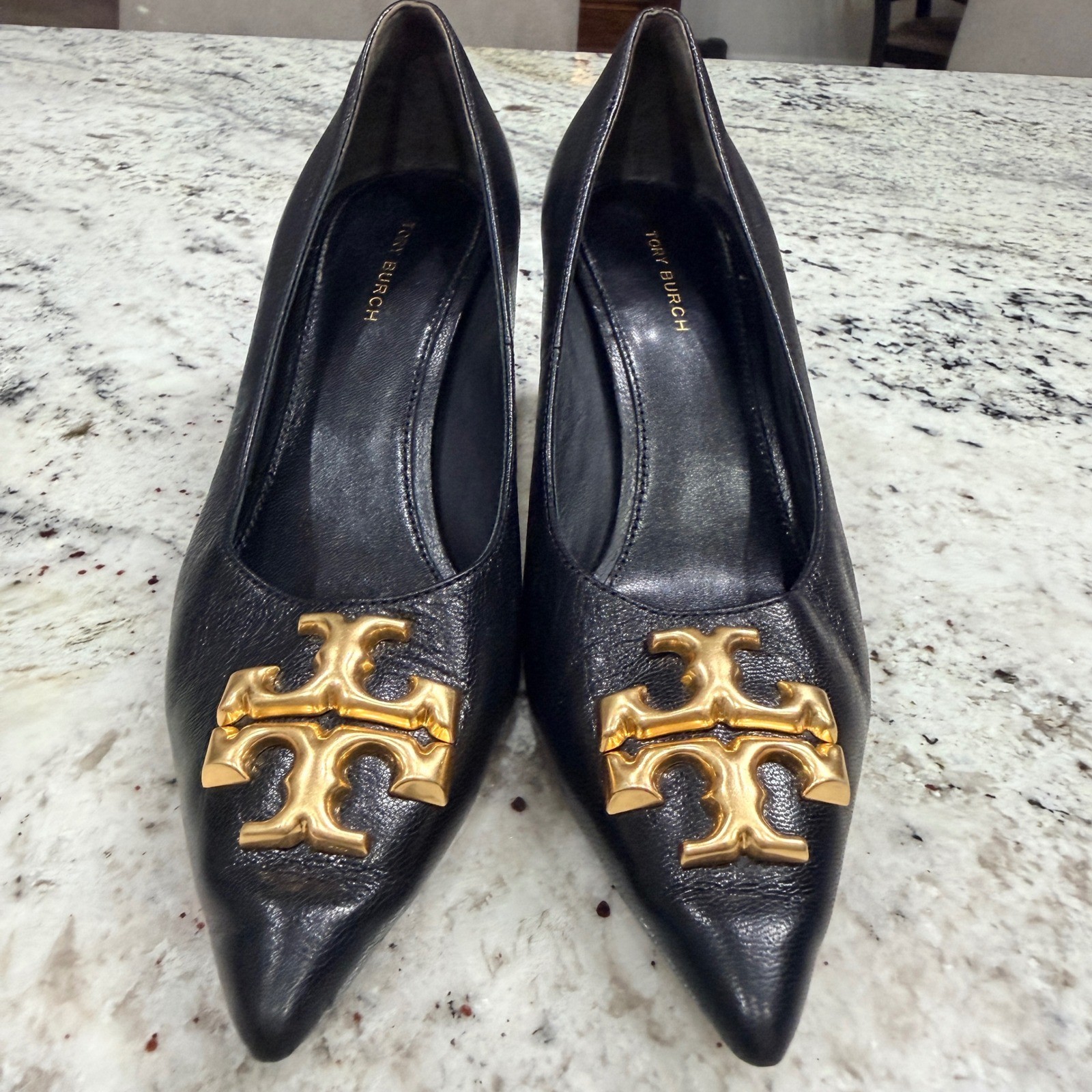 Tory Burch Eleanor 65 Pumps Black Leather Gold Logo Pointed Toe Heels Size 6.5