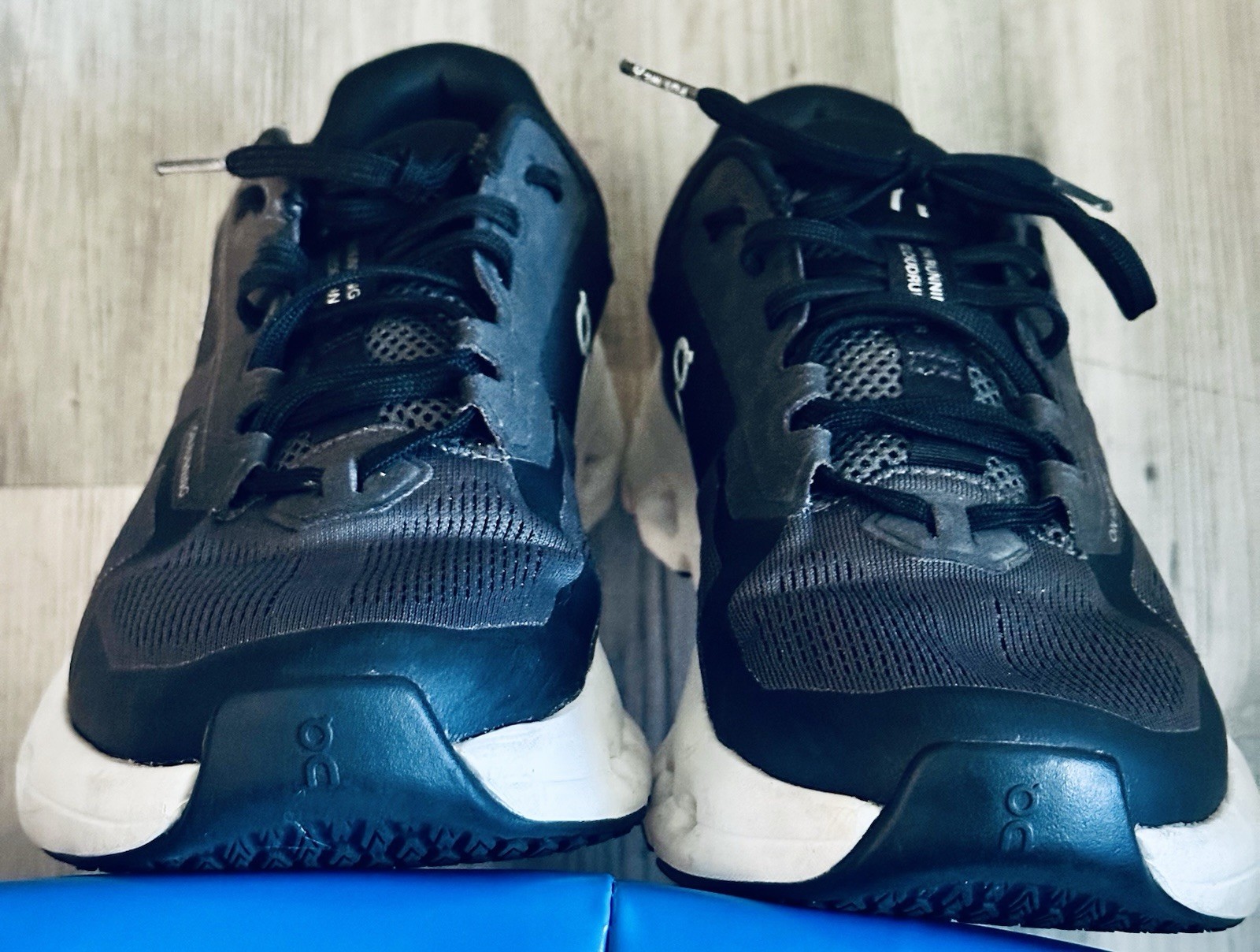On CLOUDRUNNER 2 Womens Eclipse Black Gray Running / Sneakers Sz 10.5