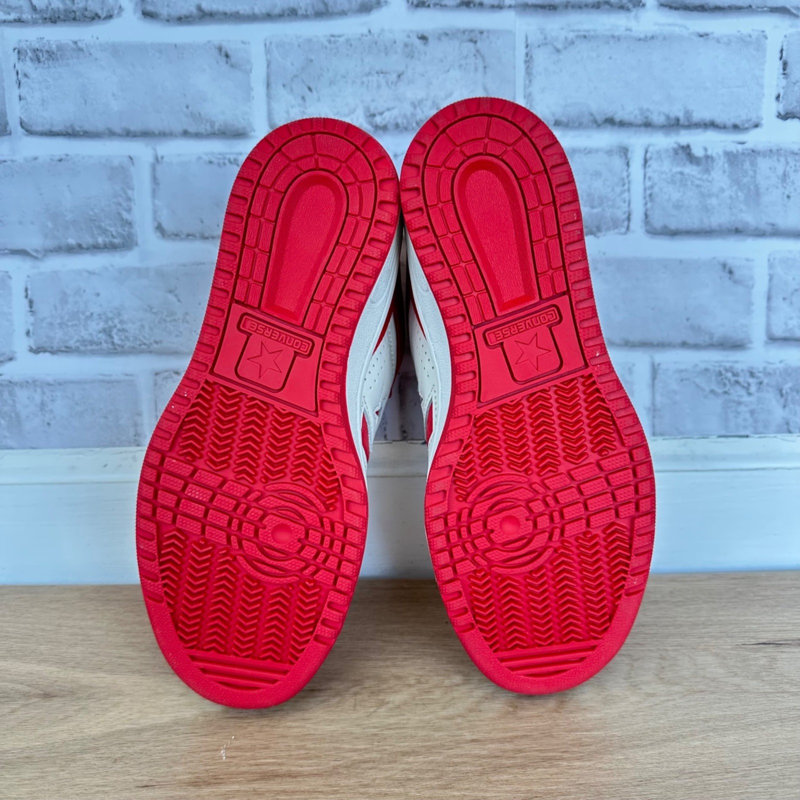 Converse Weapon Low Red White 10.5 Women Shoes Bird Magic Erving Sneaker A10598C