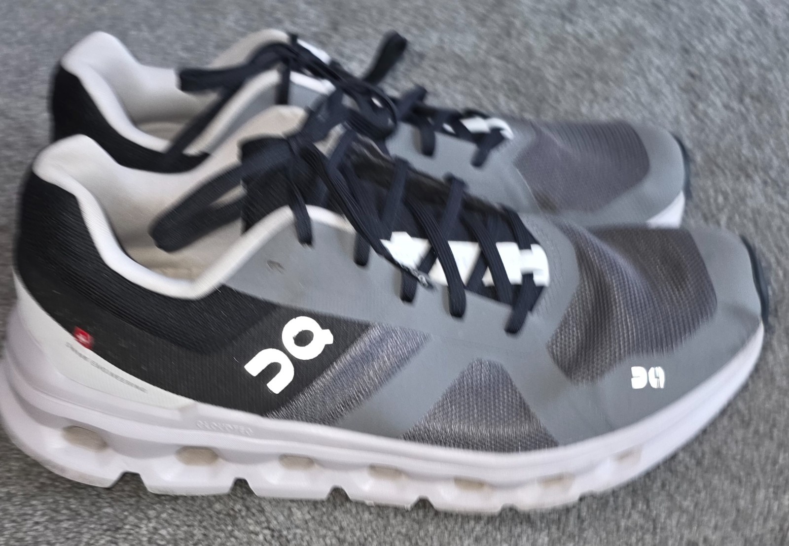 ON Running Cloudrunner Women 11 / Mens 9 ‘Eclipse/Frost’ Running Shoes 46.99017