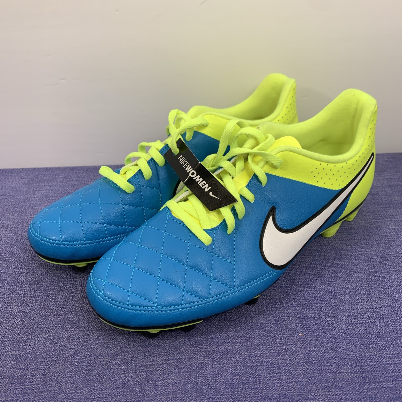 Nike Tiempo Legend Size 9 US Teal and Neon Yellow 630860-400 soccer cleats