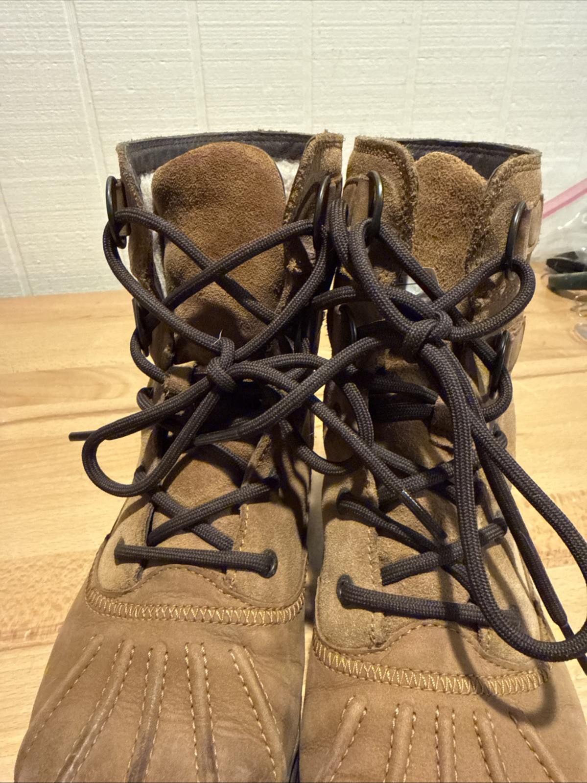 UGG Women’s Hapsburg Duck Boots, Size 8.5 W, Brown Leather, Waterproof Shearling