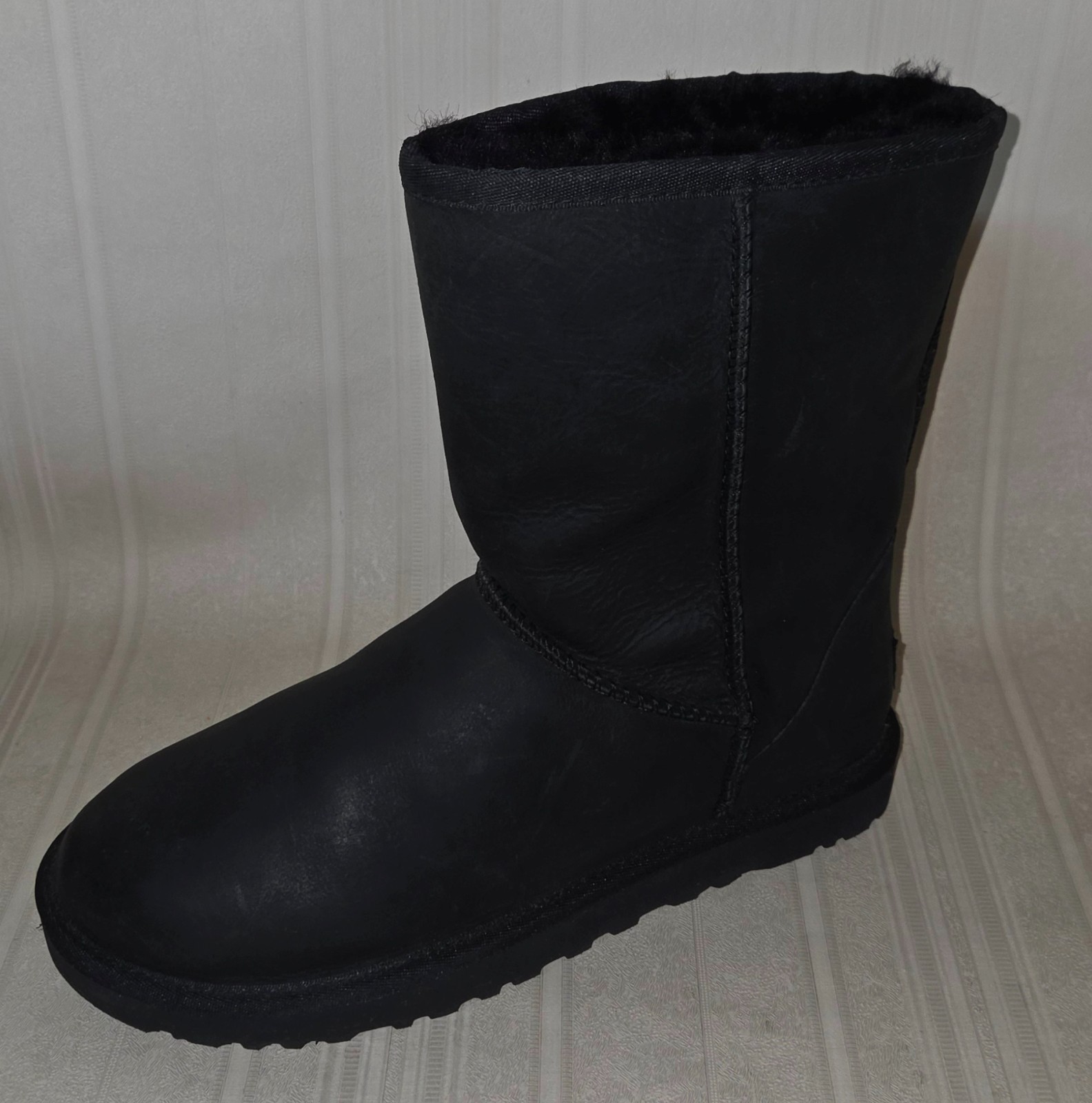 UGG Black Classic Short Leather Boot Water Resistant MISMATCH Left US 7 Right 8