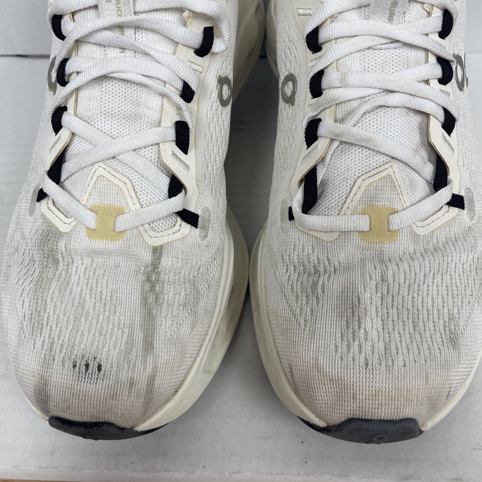 On Cloudsurfer Max U.S. Women’s Size 10 White Missing Insoles