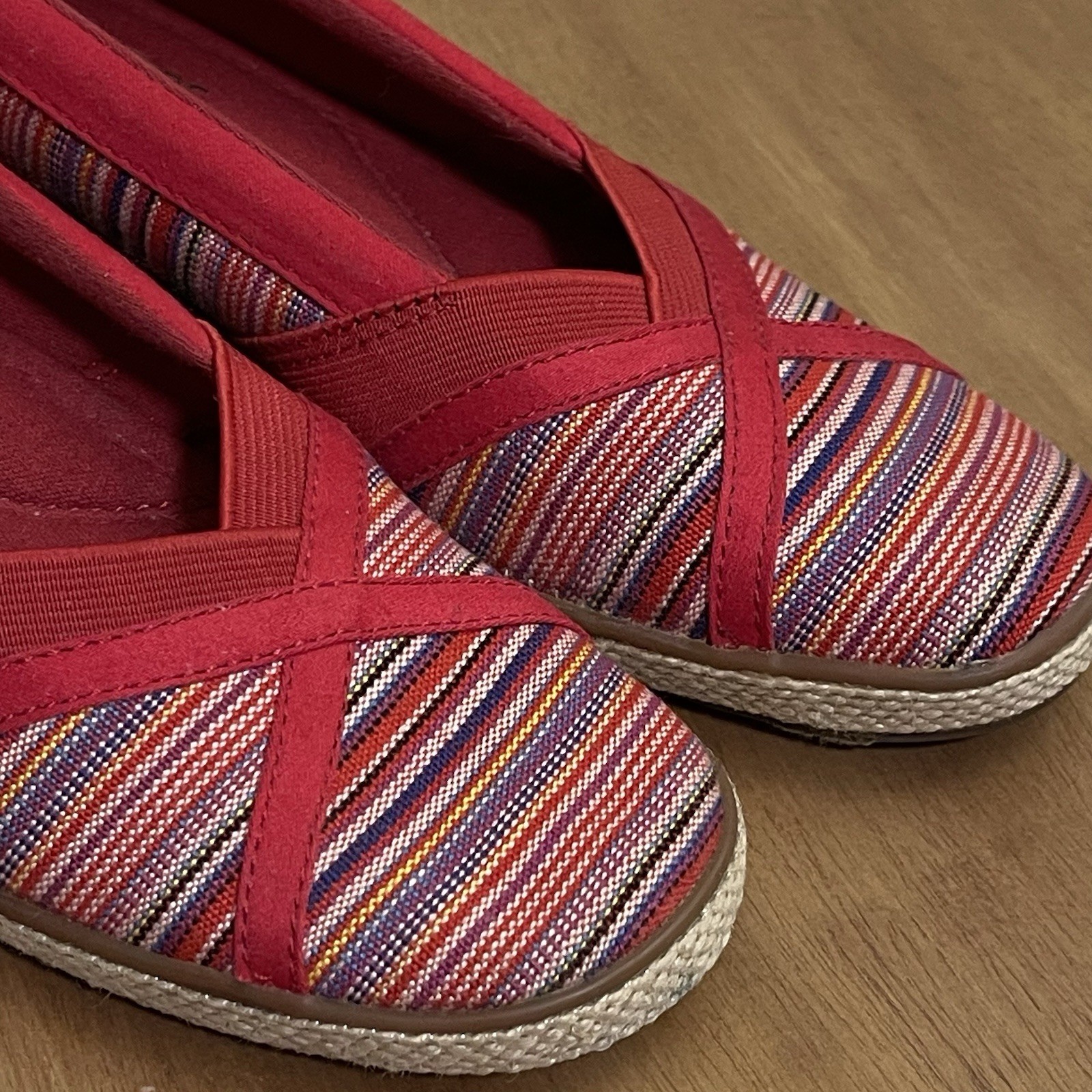 Grasshoppers Ortholite Misty Striped Wedge Shoes Slip On Red Comfort Shoe Sz 6N