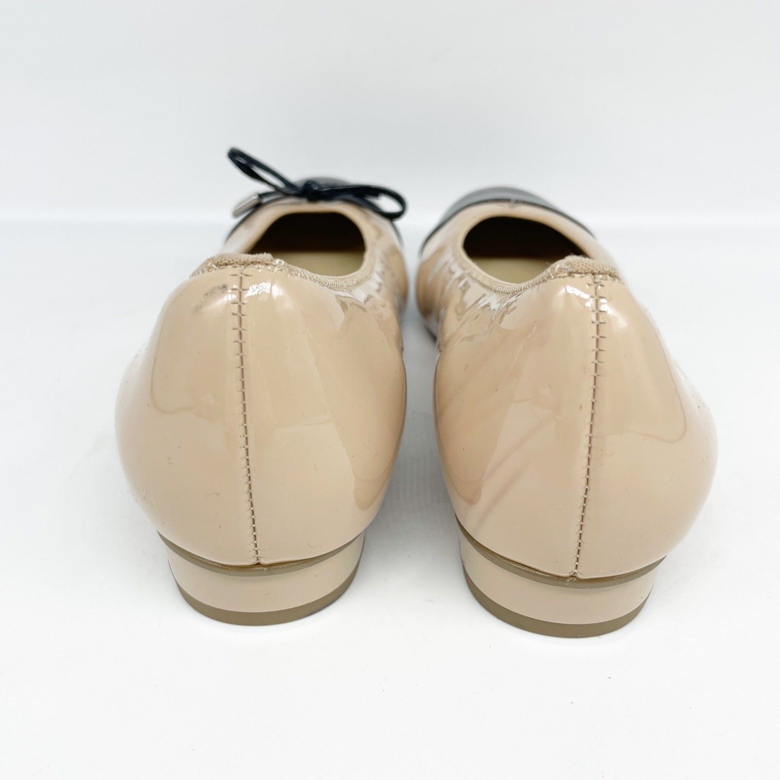 Ara Women’s Nude Black Cap Toe Ballet Flat Patent Leather Size 4.5
