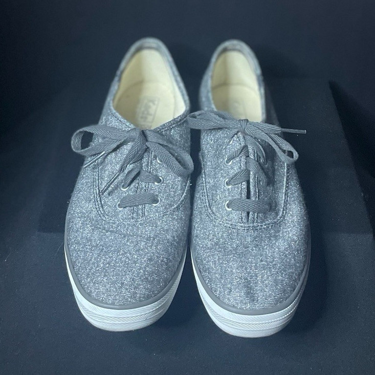 Keds Women’s sparkly Gray Lace-Up Low Top Athletic Sneakers Bunny Character