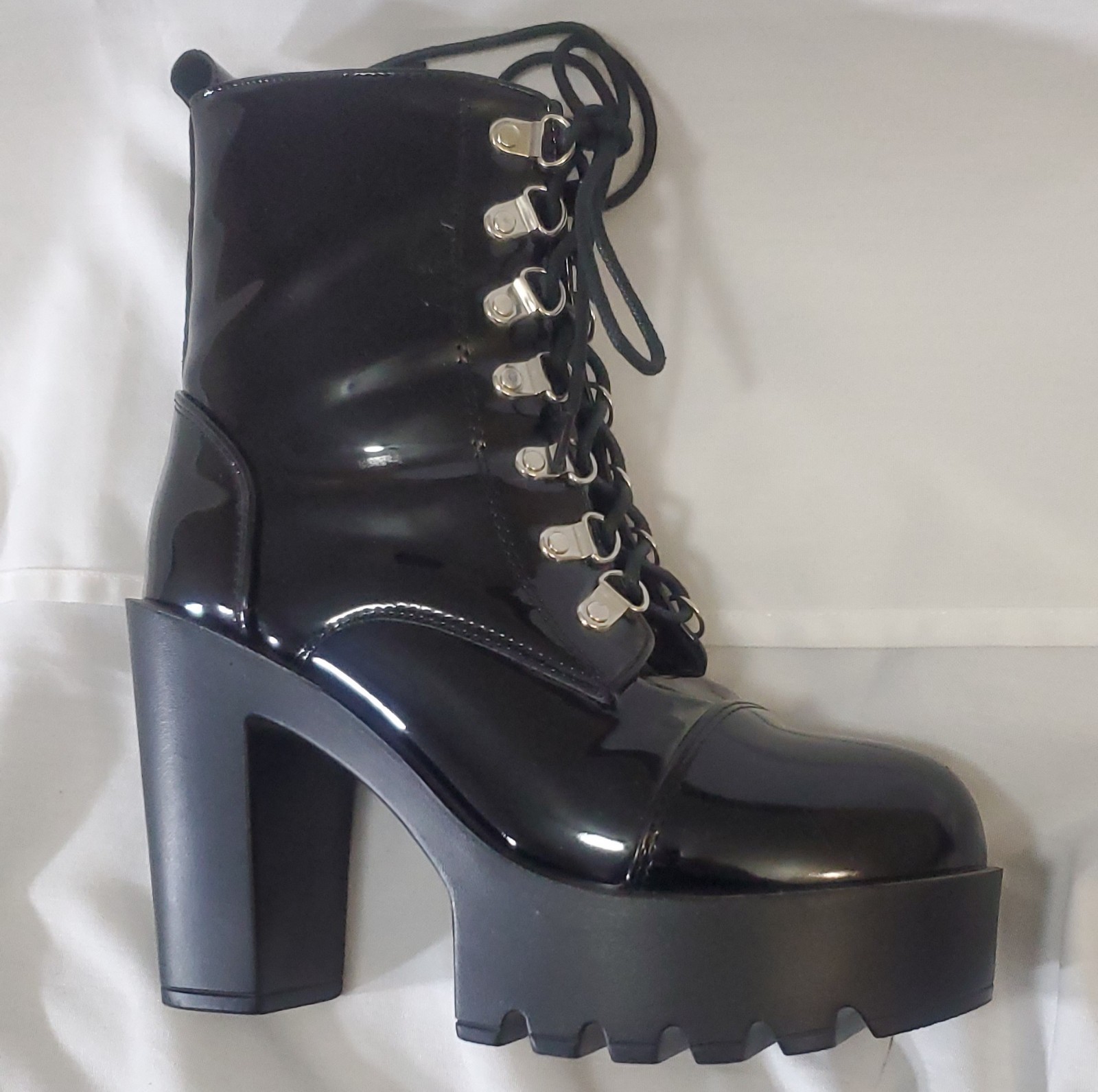 Unbranded Size 6 EUR 37 Latex Zip Lace Boots 4″ Heels Black Goth See Pictures