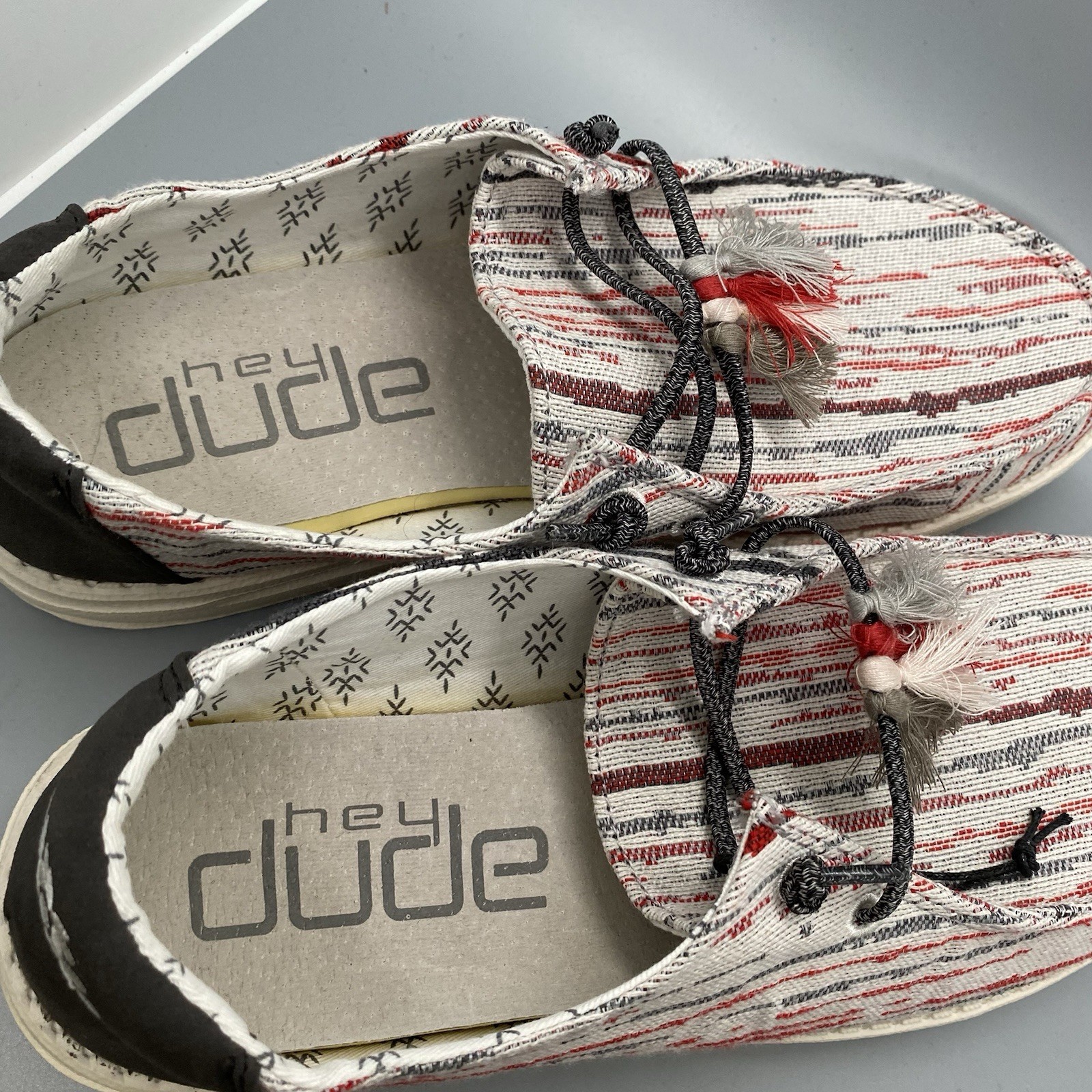 Hey Dude Shoes Womens 9 Multicolor Wendy Pon Pon Beige 121410607