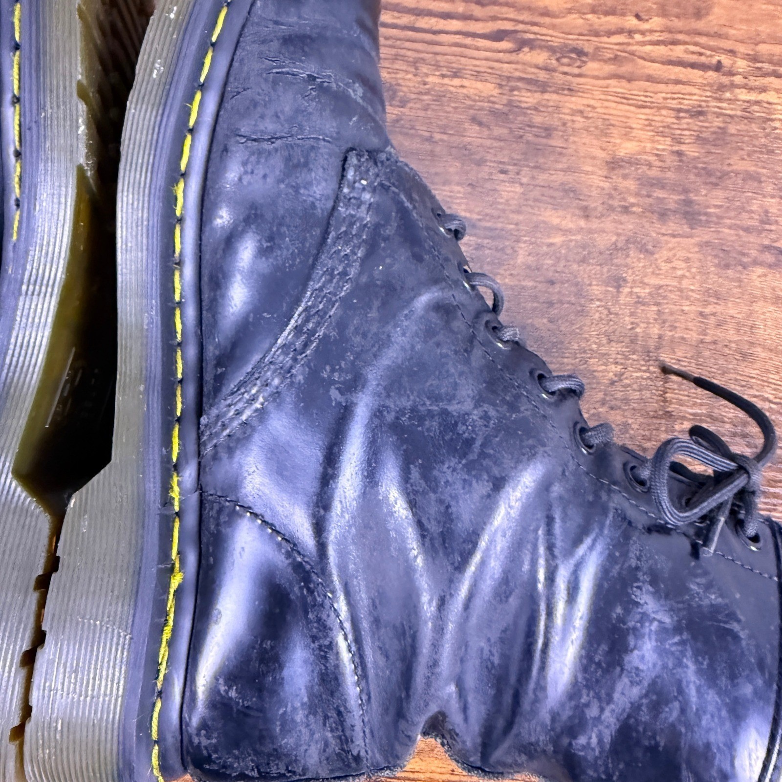 VTG Dr. Martens Boots 1460 Womens 10 Combat Distressed Y2k Goth Punk Grunge
