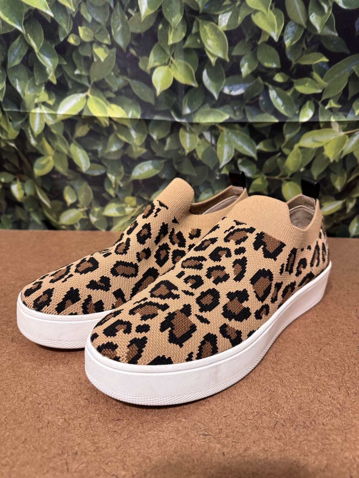 Steve Madden Women’s Knit Leopard Animal Print Slip-On Flats Round Toe 7M