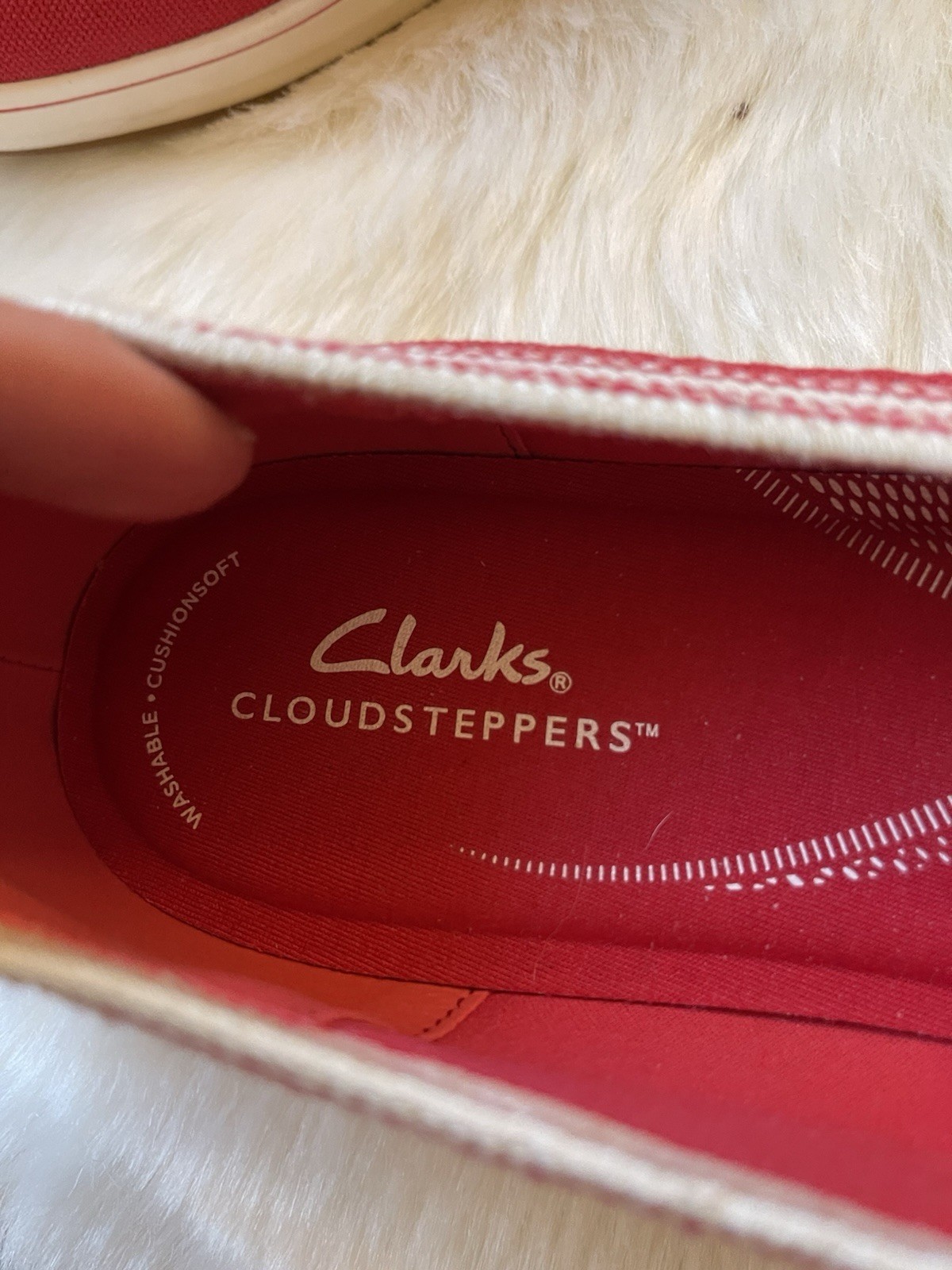 Clarks Cloudsteppers Red White BreezeSky Air 11 NWOB Sporty Preppy Flats Comfort