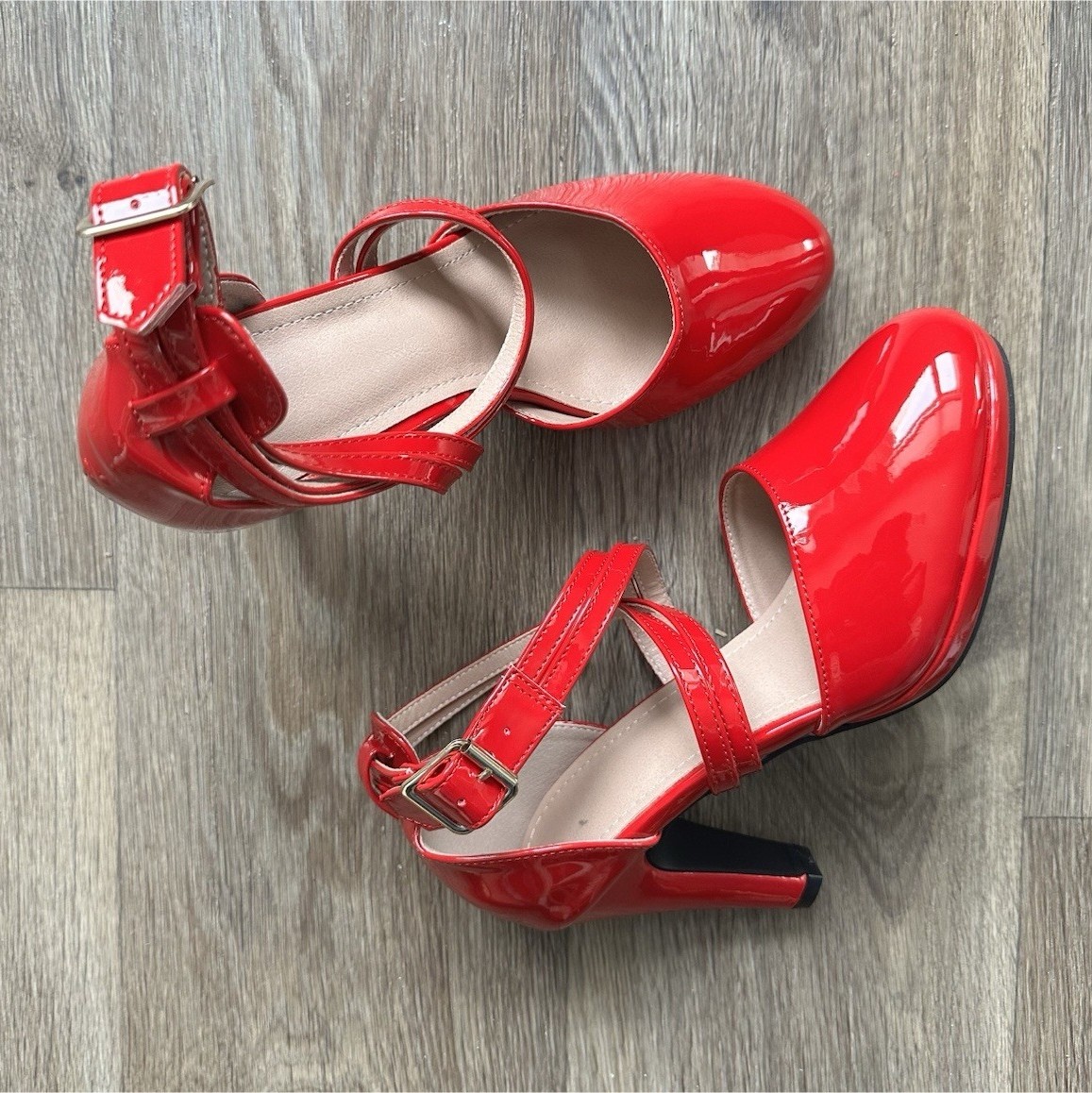Women’s Red Patent Leather Solid Round Toe Strappy Ankle Strap Block Heels 7.5