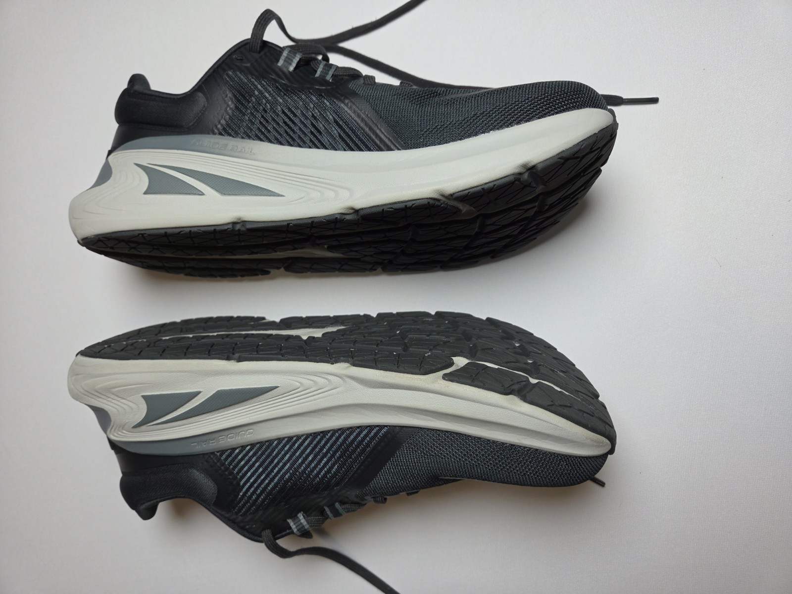 Altra Paradigm 7 Dark Green Black Womens Running Shoes Size 9.5 Regular Width