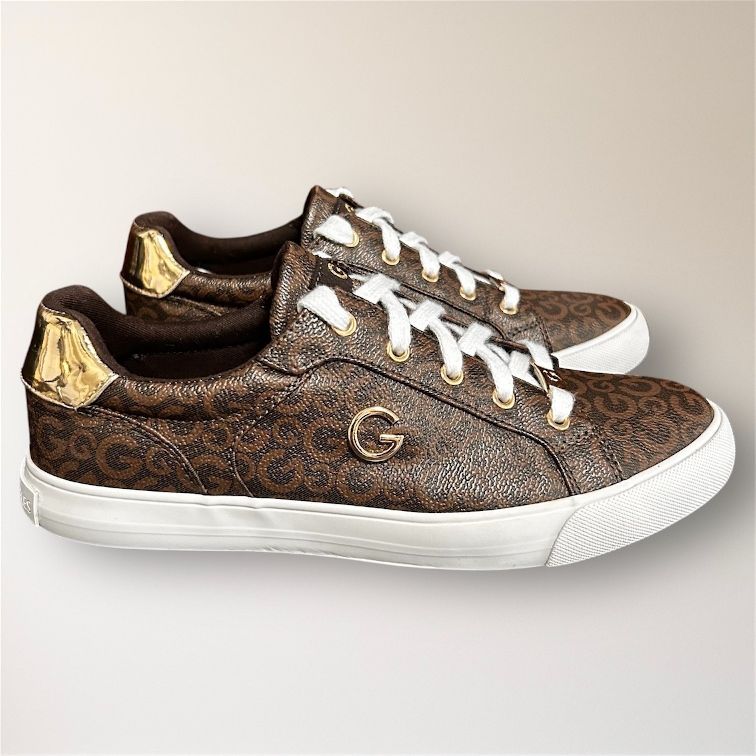 GBG Los Angeles 8.5M Brown Gold Monogram Sneakers Metal Logo GGONARINJR Casual