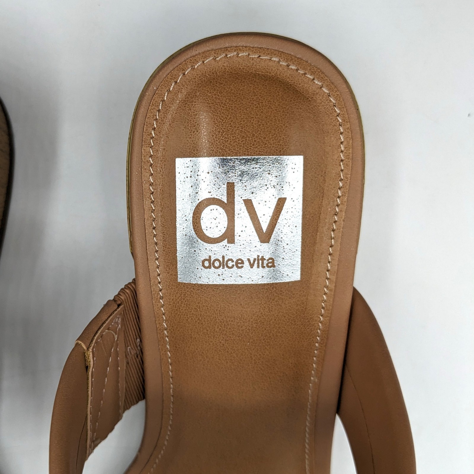 dv by Dolce Vita Sharona Women’s Dual Straps with Block Heel Sandals (Café) NEW