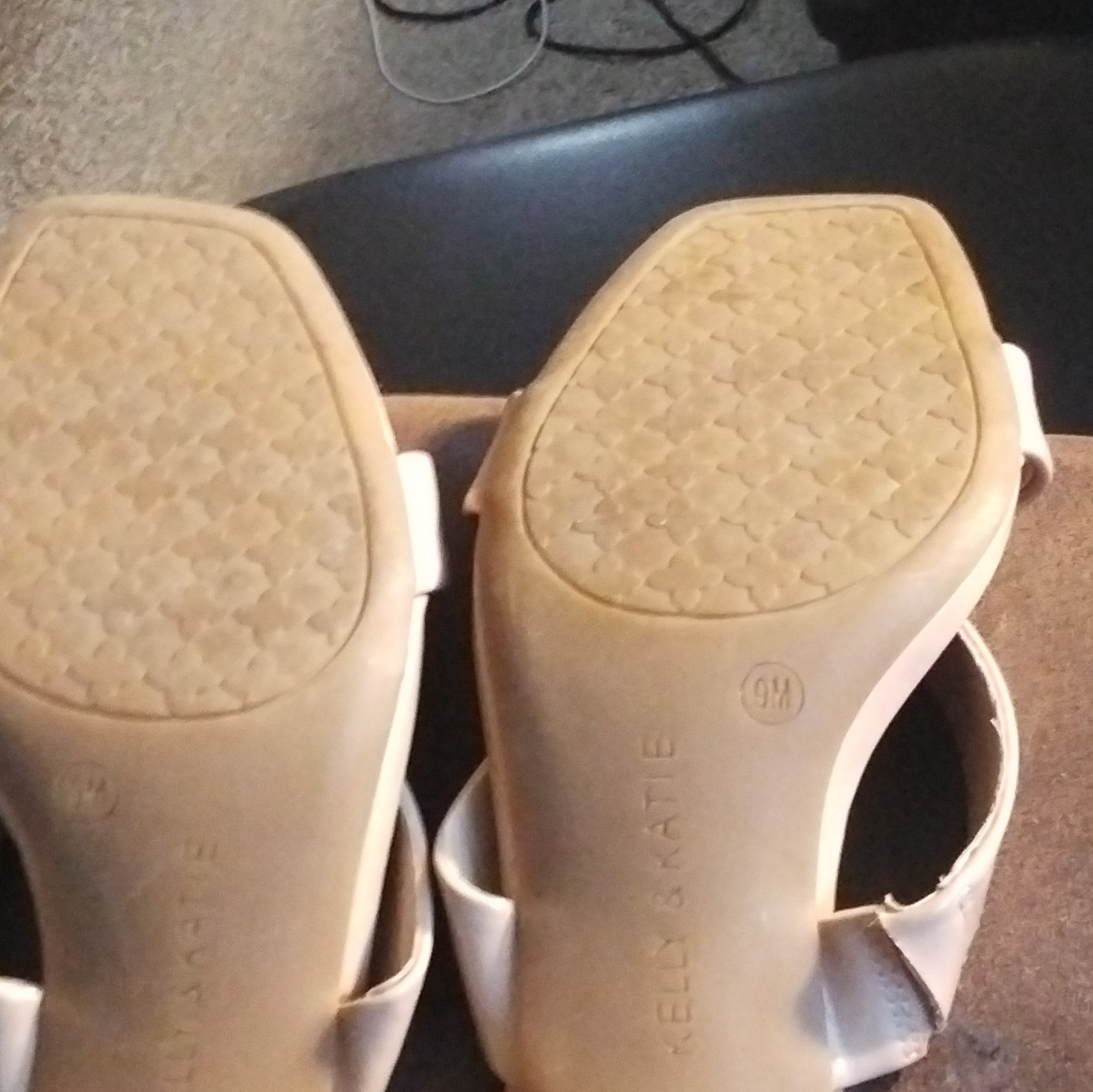 Kelly & Katie Women’s Beige Leather Slide Sandals Strappy Slip-On US 9