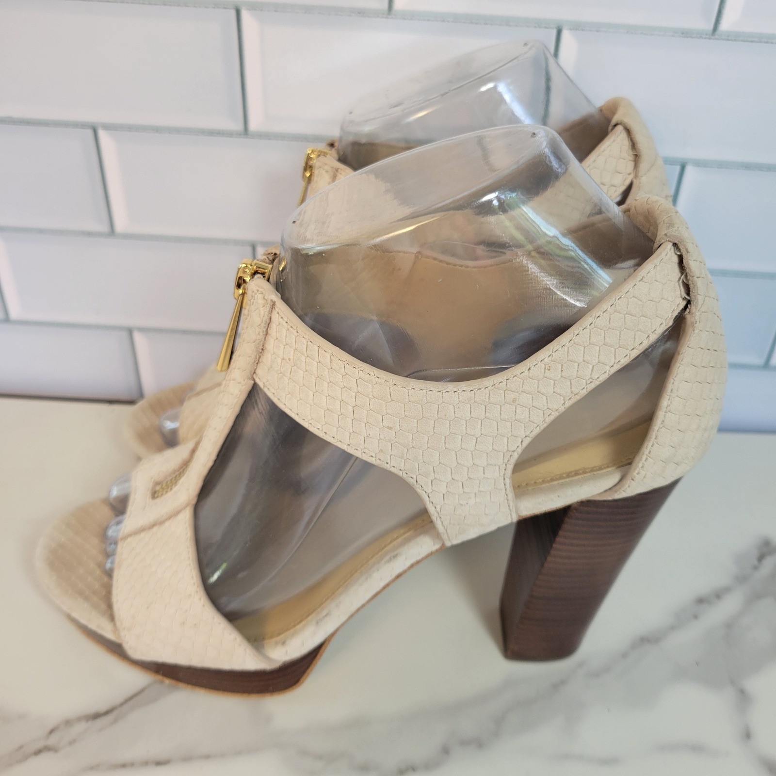 MICHAEL Michael Kors Berkley Lock Leather Platform Sandals Taupe Heels Size 7