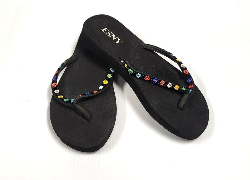 ESNY Women’s Sandals With Colorful Flower Charmed Straps Black ~ US Size 7