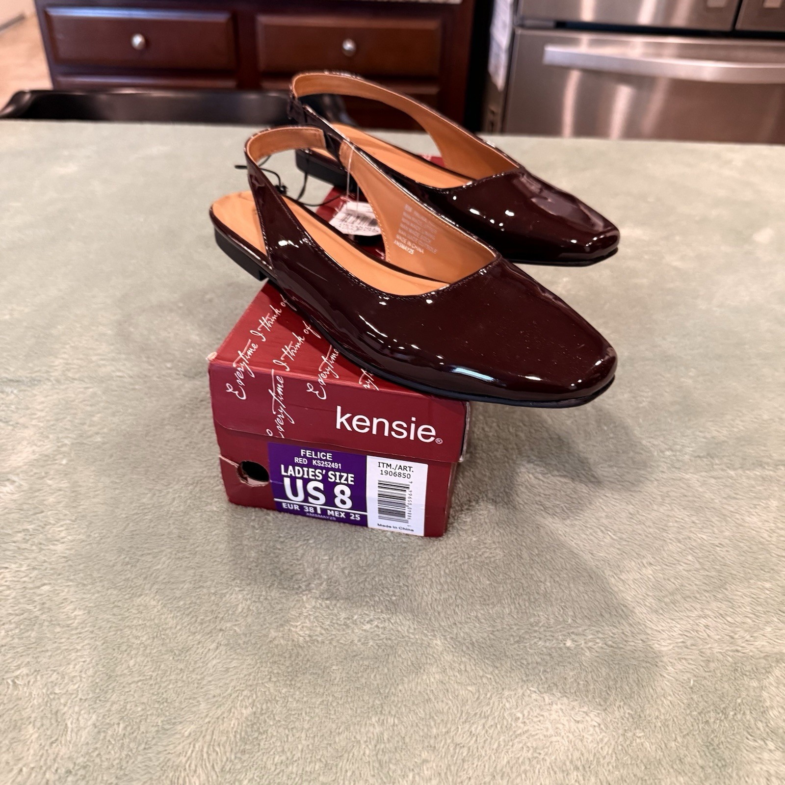 Kensie Felice Patent Slingback Flats Burgundy Red Women’s Size 8 NWT