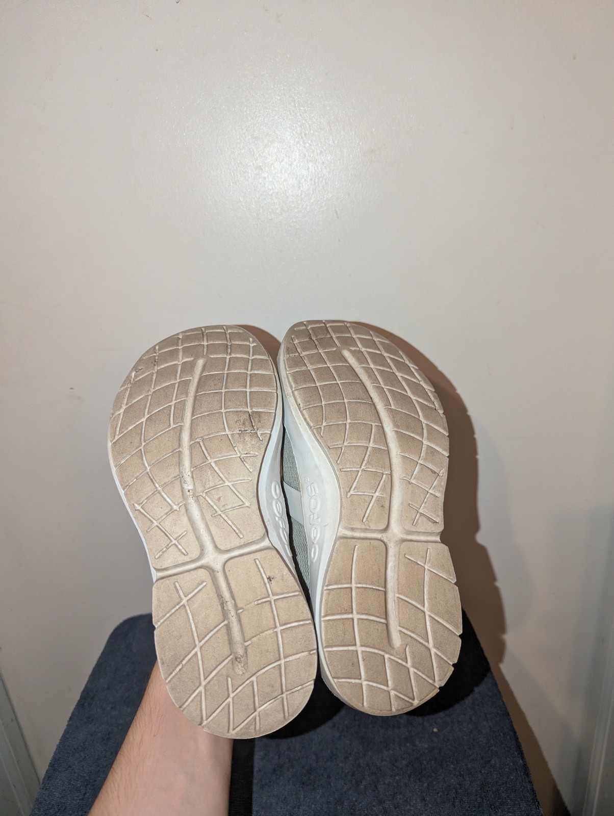 Oofos OOmg eeZee Recovery Low Slip On Shoes Womens Size 8 Gray Comfort