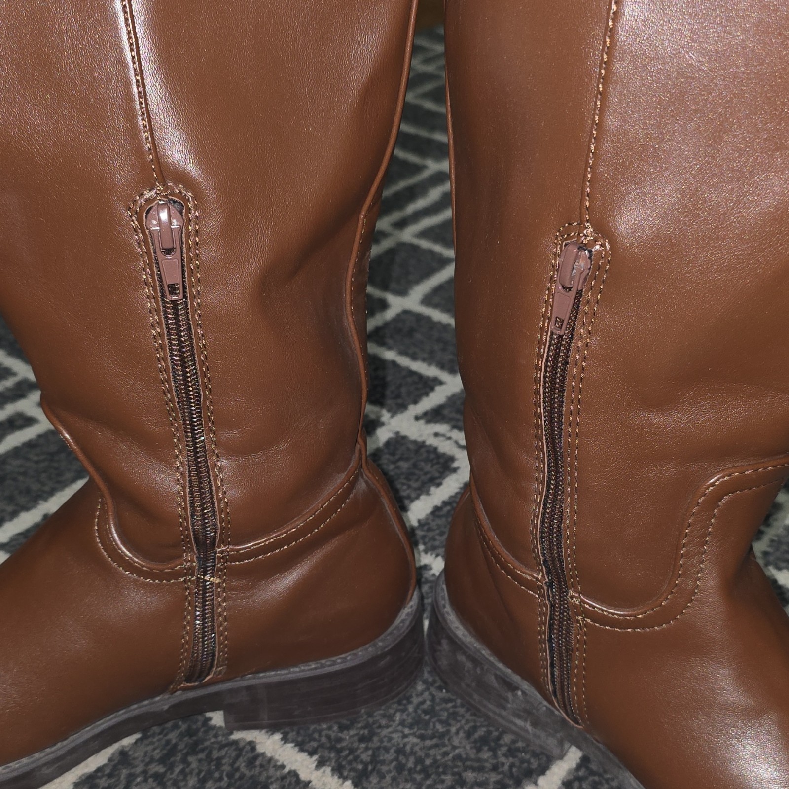 Women’s Brown Knee-High Riding Boots Faux Leather Wide Calf Side Zip 8