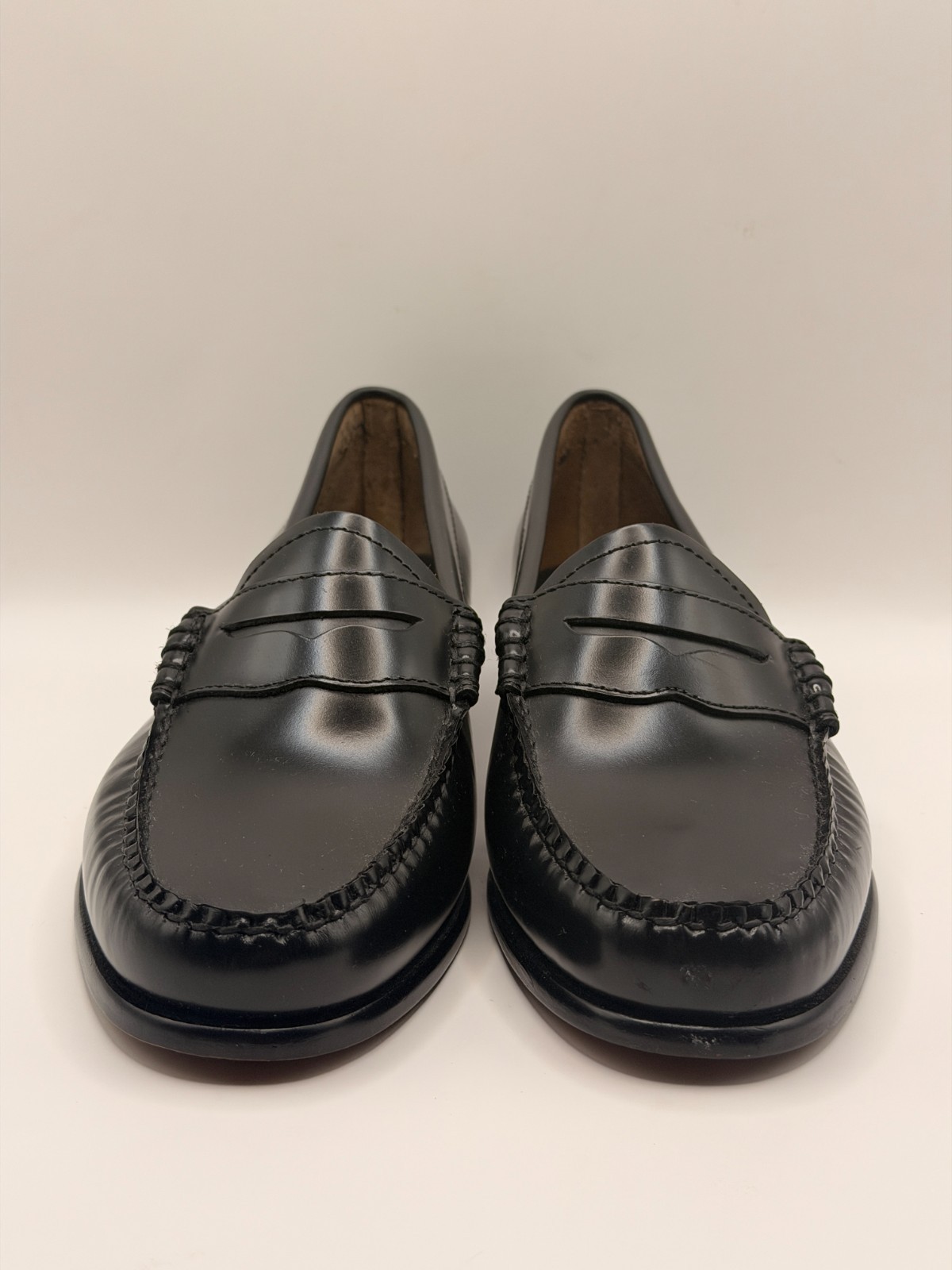 GH BASS Weejuns Womens Black Leather Penny Loafers Sz 10