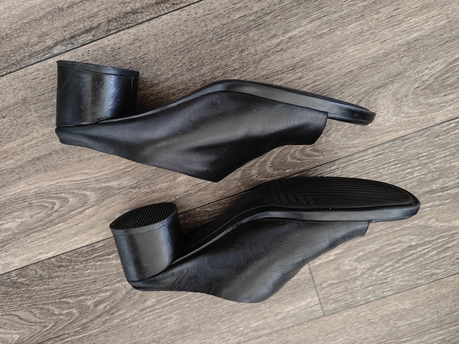ECCO Women’s Black Leather Block Heel Mule Sandals EU 37 US 6/6.5